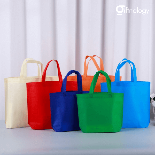 รับผลิตถุงผ้าสปันบอนด์ Giftnology